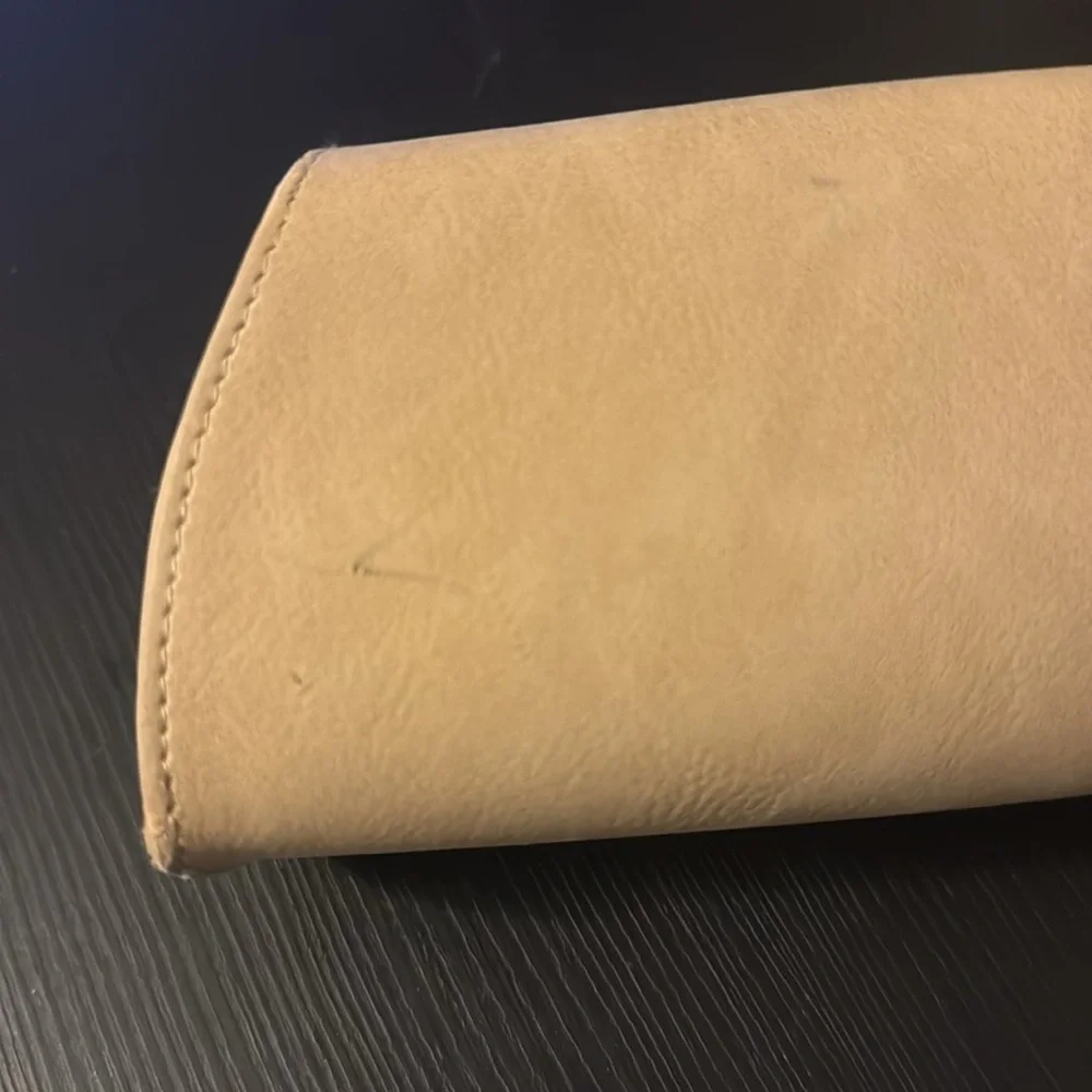 CHLOE Beige Semi Soft Sunglasses Case *Newest Style* EUC